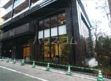 14/18 エントランス