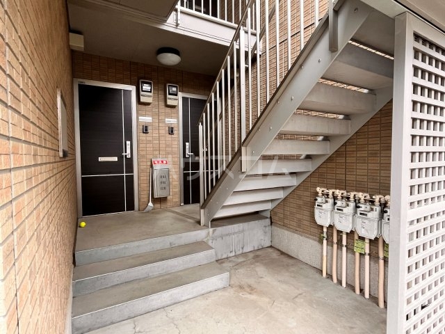 17/25 エントランス