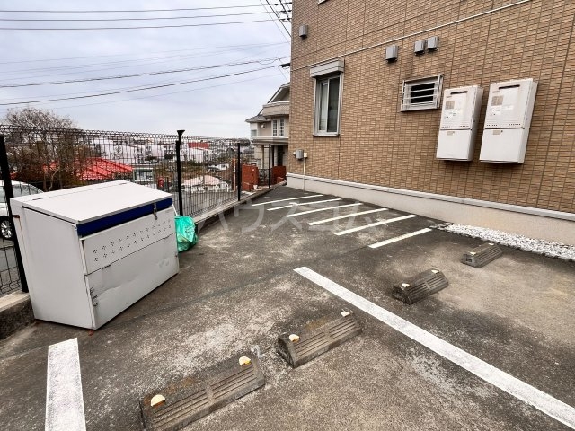 18/25 駐車場