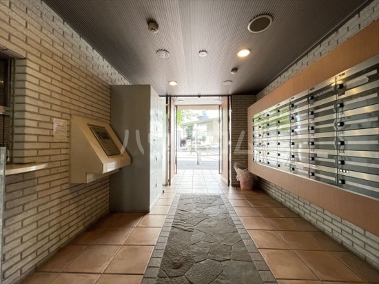 4/5 エントランス