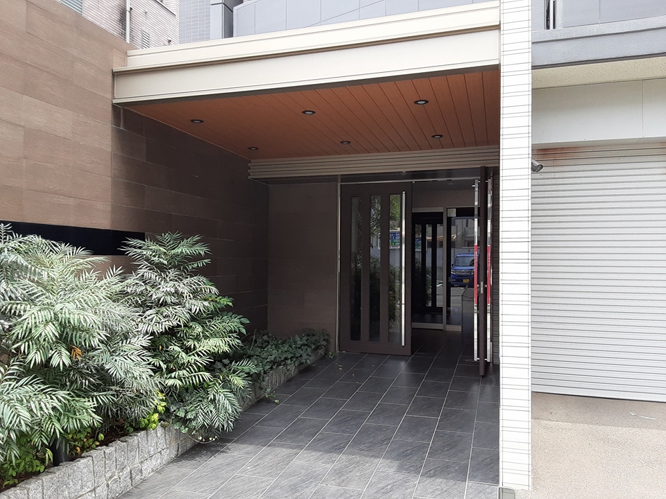 25/30 エントランス