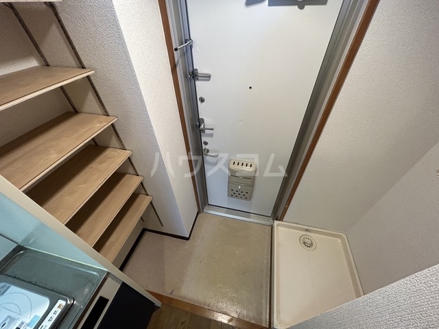 17/27 エントランス