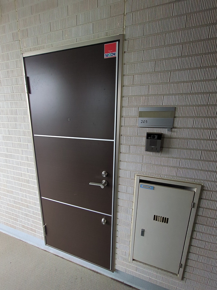 21/29 エントランス