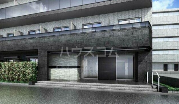 25/27 エントランス