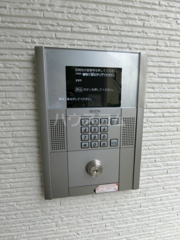 24/26 エントランス