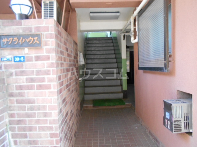 14/18 エントランス