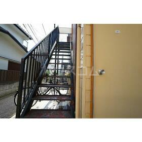 20/21 エントランス