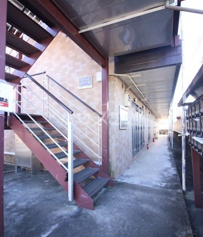 18/21 エントランス