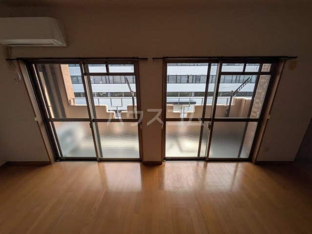 15/22 バルコニー