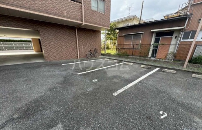 20/22 駐車場