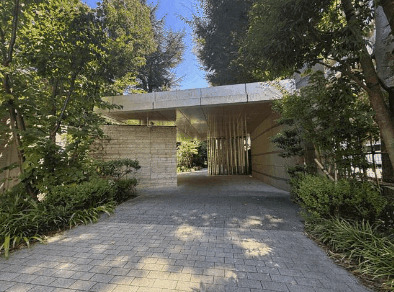 13/23 エントランス