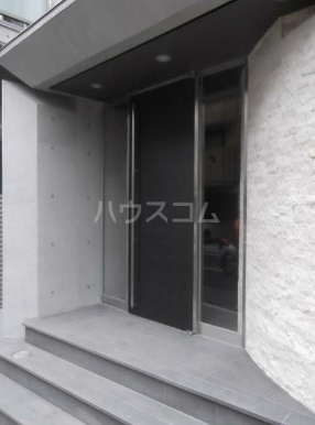 16/25 エントランス