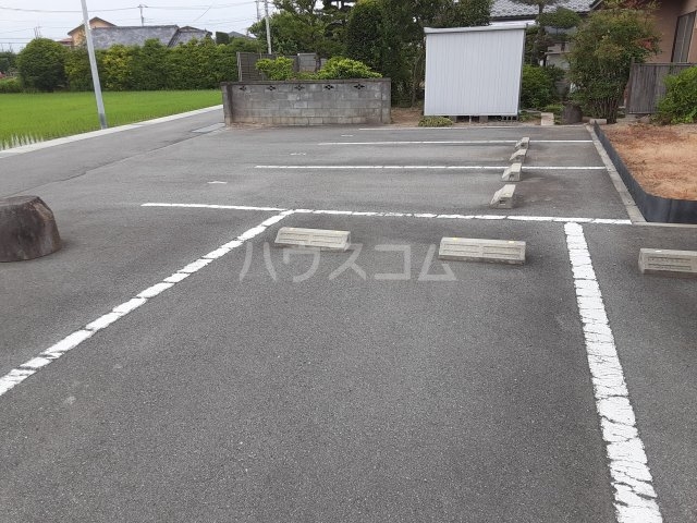22/23 駐車場