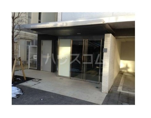 19/23 エントランス