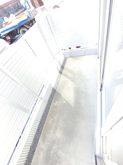 13/21 バルコニー