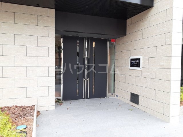 21/29 エントランス