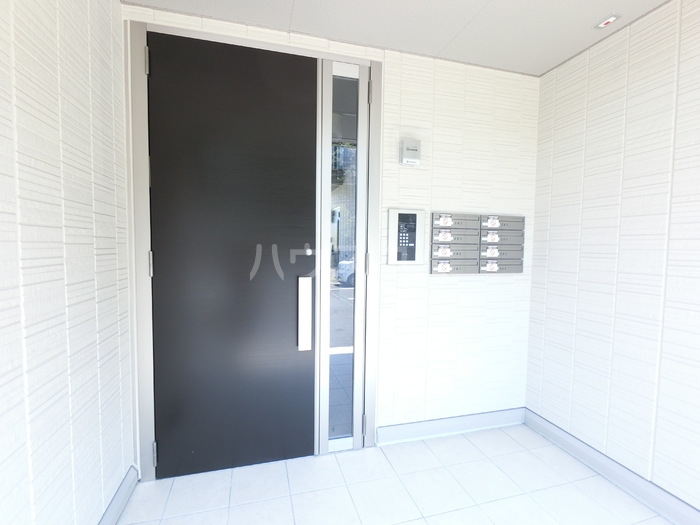 17/27 エントランス