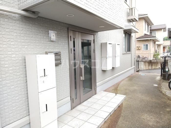 22/30 エントランス