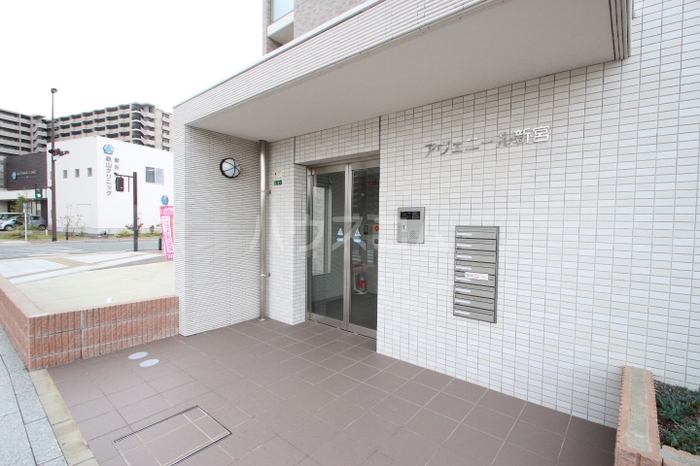 19/20 エントランス