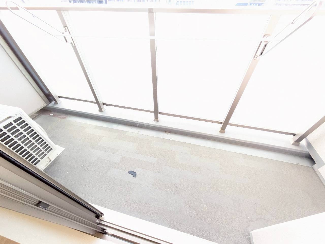 23/30 バルコニー