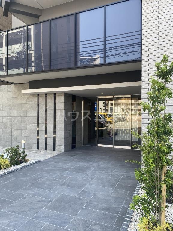 17/25 エントランス