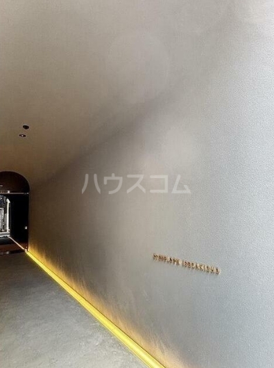 17/26 エントランス