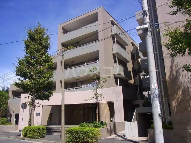 20/28 エントランス