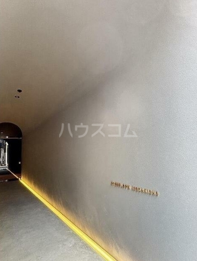 17/26 エントランス