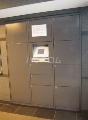 18/21 エントランス