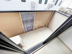 13/19 バルコニー