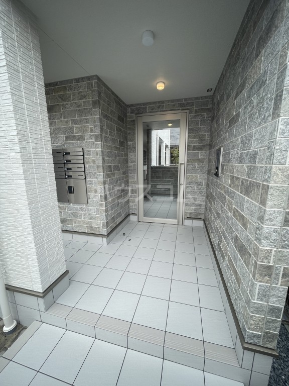 19/21 エントランス