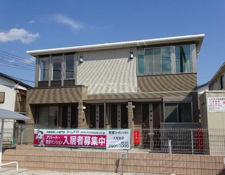 24/30 エントランス