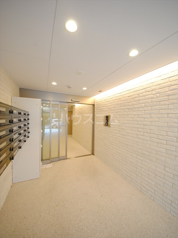 19/26 エントランス