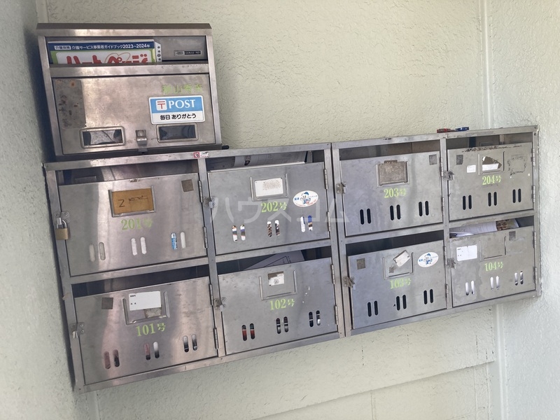 13/23 エントランス