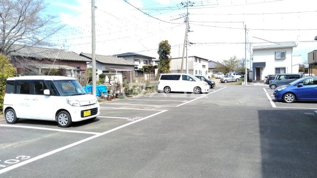 25/30 駐車場