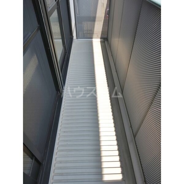 21/30 バルコニー