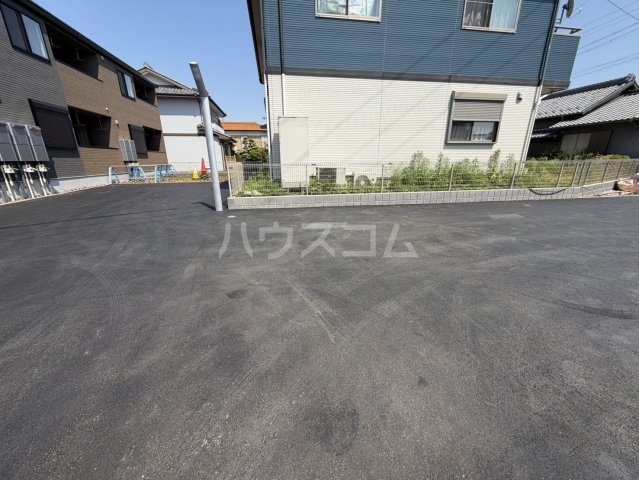 2/3 駐車場