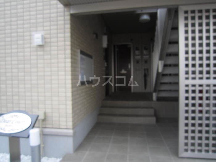 21/28 エントランス