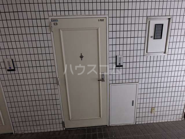 3/4 エントランス