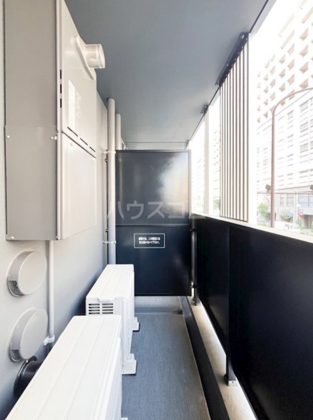 16/27 バルコニー