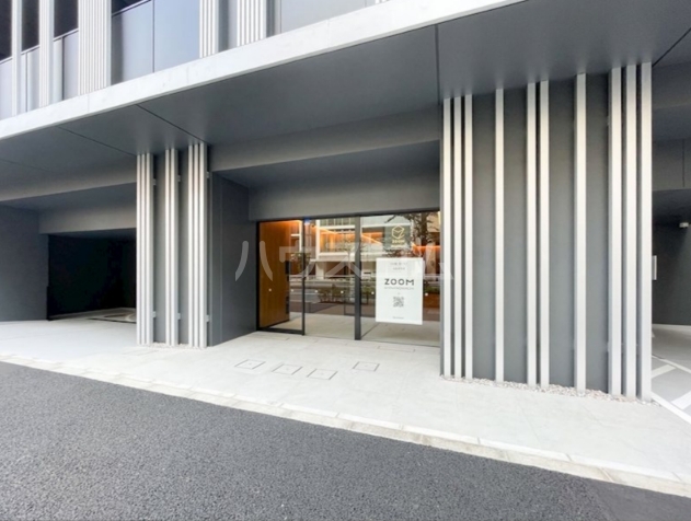 20/27 エントランス