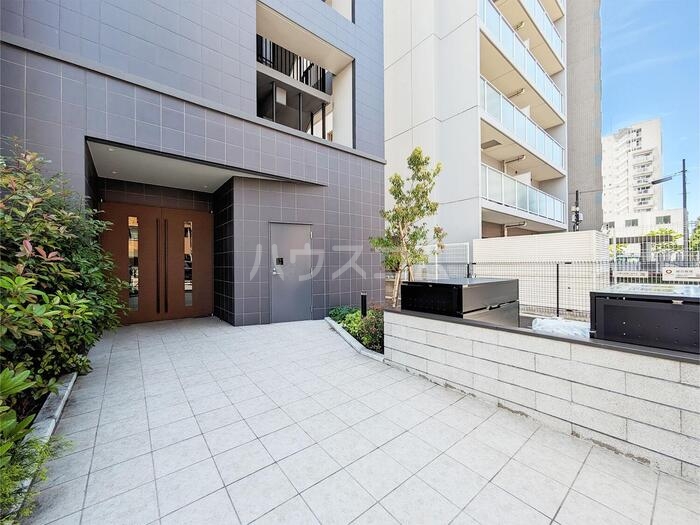 16/26 エントランス