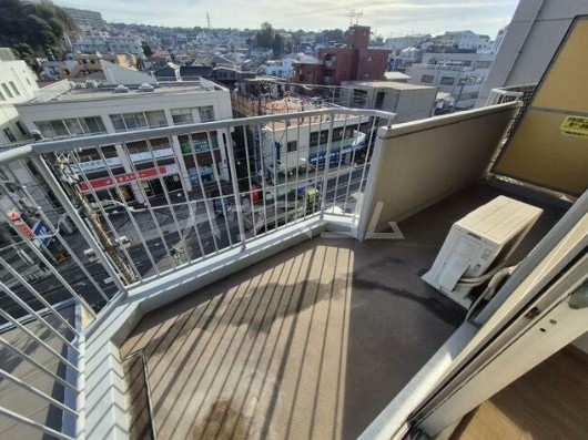 19/28 バルコニー