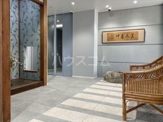 16/25 エントランス