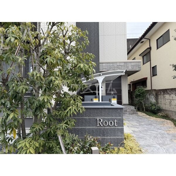 17/22 エントランス