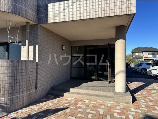 19/19 エントランス