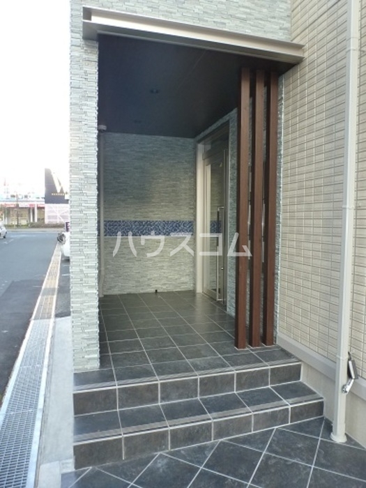 20/30 エントランス