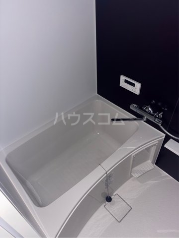 13/30 浴室