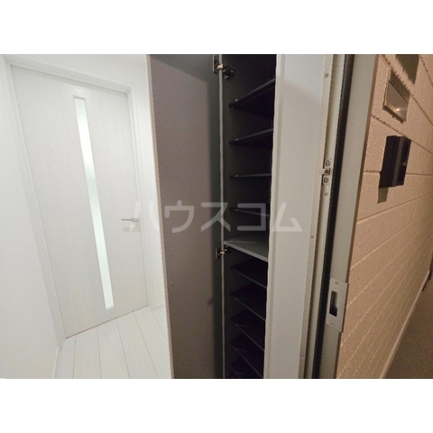 20/21 エントランス