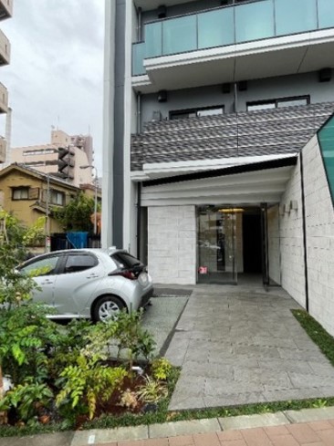 17/27 エントランス